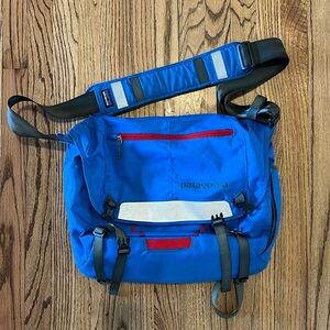 Patagonia shoulder crossbody bag